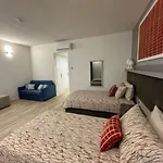Hotel Evergreen Laguna Vain-lezhe 4*
