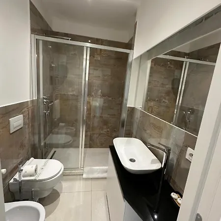 Hotel Evergreen Laguna Vain-lezhe 4*