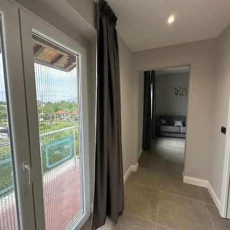 Evergreen Laguna Vain-lezhe 4*