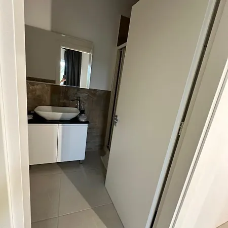 Evergreen Laguna Vain-lezhe 4*