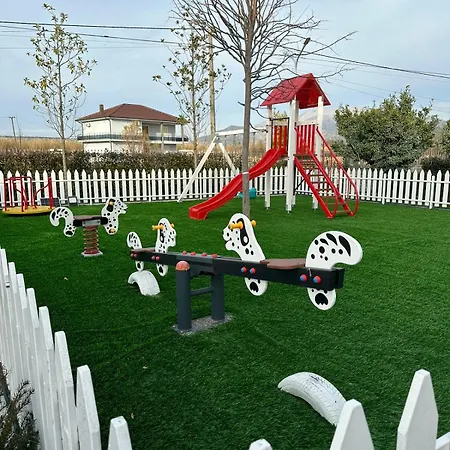 Evergreen Laguna Vain-lezhe Otel 4*