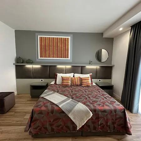 Hotel Evergreen Laguna Vain-lezhe