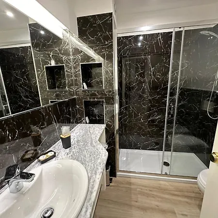 Evergreen Laguna Vain-lezhe Otel 4*