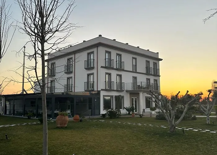 Evergreen Laguna Vain-lezhe 4*