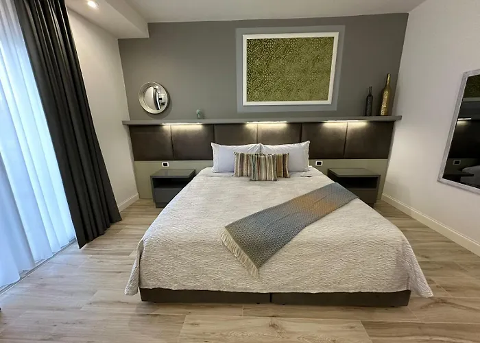 Evergreen Laguna Vain-lezhe 4*
