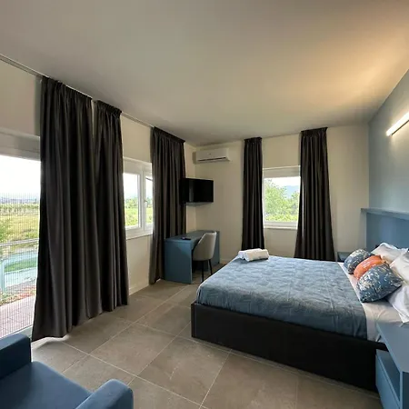 Evergreen Laguna Vain-lezhe Hotel