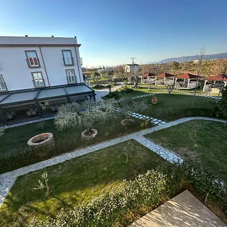 Evergreen Laguna Vain-lezhe 4*