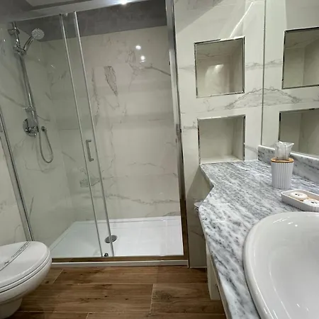 Evergreen Laguna Vain-lezhe Otel