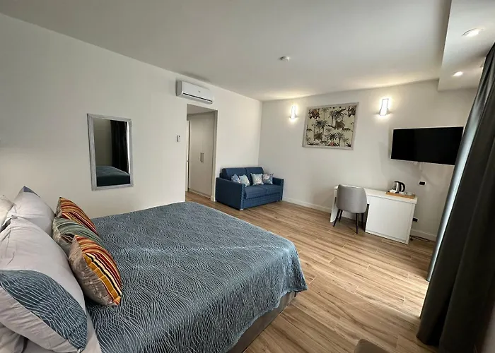 Evergreen Laguna Vain-lezhe 4*