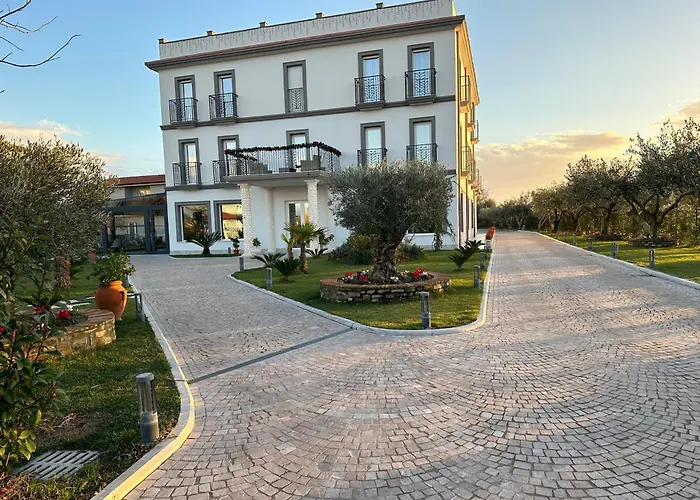 Отель Evergreen Laguna Vain-lezhe 4*
